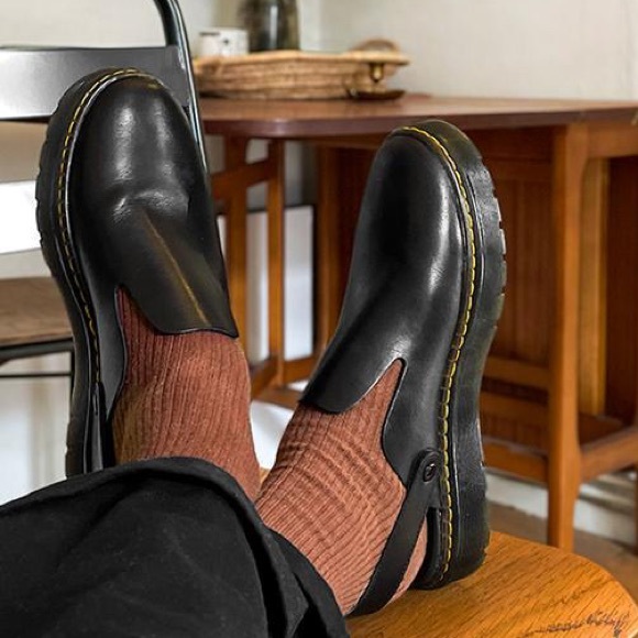 Dr. Martens Carlson Lusso Black Mule- RARE (NOT SOLD IN UNITED STATES)